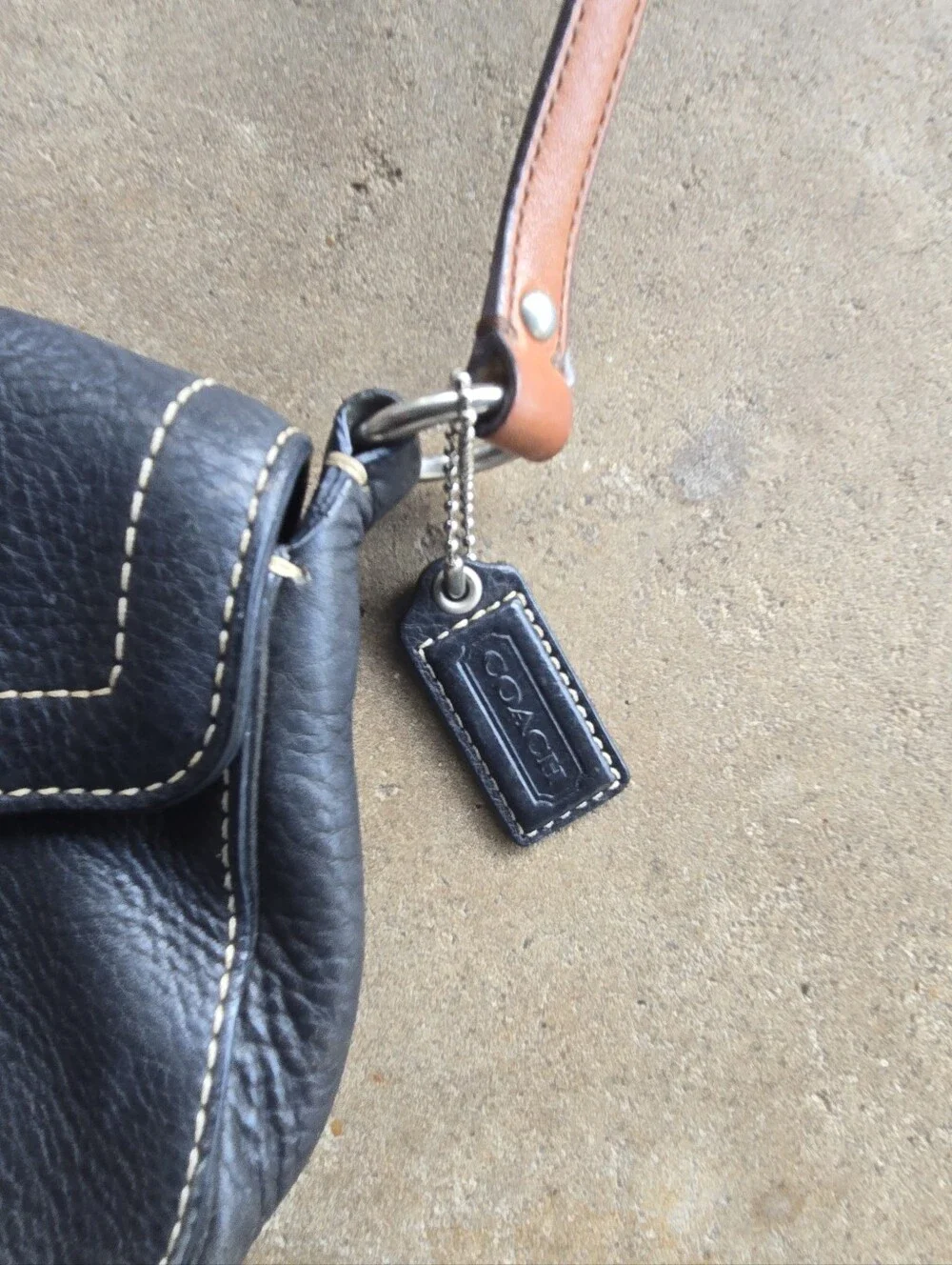COACH Vintage Chelsea Demi Pebble Black Leather Bag F10888